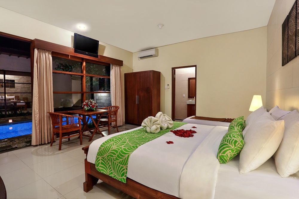 The Vie Villa Legian Exteriör bild