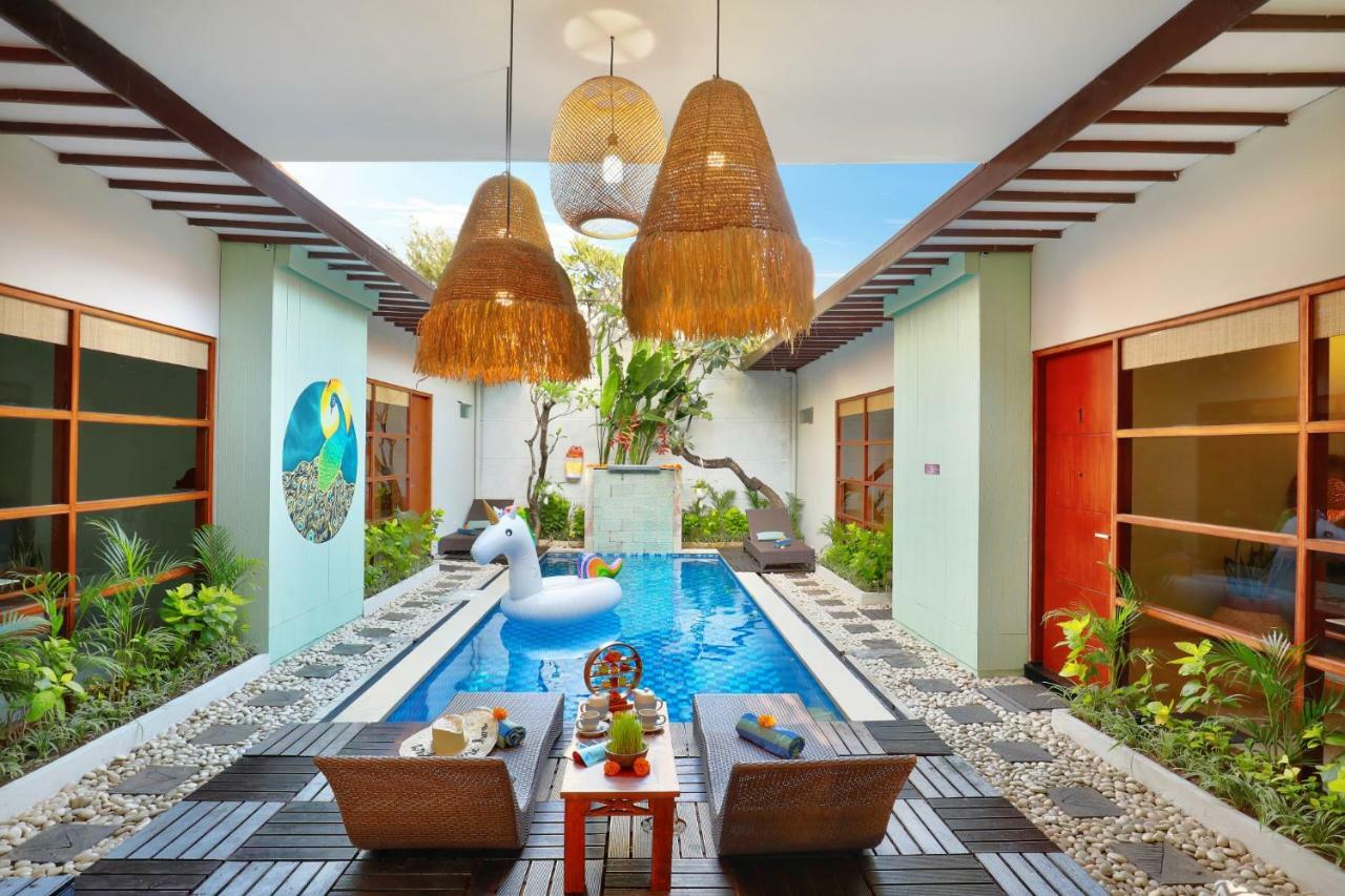 The Vie Villa Legian Exteriör bild